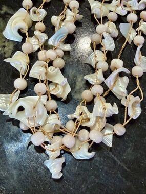 Handmade white Mother-of-Pearl Shell Necklace 18”